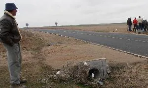 Perdedero bloqueado con alambre y barras de tetracero