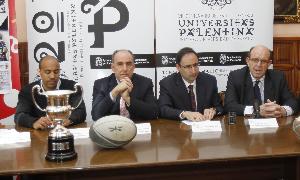 Vizuete, del Palencia RC, el presidente de la Diputación, el alcalde y el presidente de la Federación Española de Rugby. / J. Ruiz