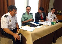 La Subdelegación de León presenta un plan para proteger la seguridad de los turistas en verano