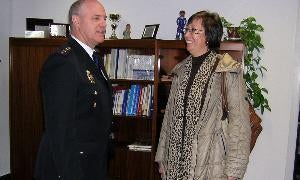 El comisario jefe de la Policía se va a la Embajada en la India