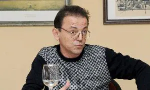 El catedrático Víctor Sampedro. RICARDO OTAZO
