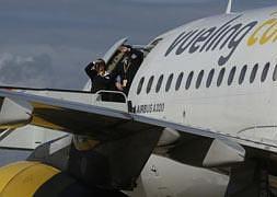 Bautismo aéreo del primer vuelo a Barcelona./ G. Villamil