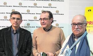 Desde la izquierda, J. Esteban Ortega, J. García Galván y L. J. Moreno. / M. A. SANTOS