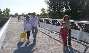 Pasarela de sobre el Duero en Tudela. / J. F.