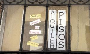 Balcón de un piso en alquiler en Segovia. / El Norte