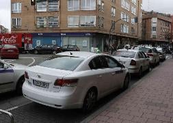 El delincuente se montó en el taxi asaltado el jueves en la parada de Luis Braille. / G. Villamil