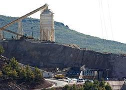 Obras de la presa de Castrovido (Burgos) el día después del accidente que costó la vida a cuatro operarios./ Ricardo Ordóñez - Ical