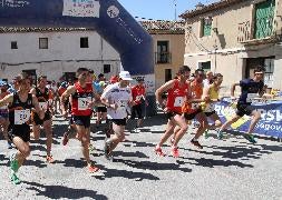 Primeros metros de la prueba de Zamarramala. / A. Tanarro