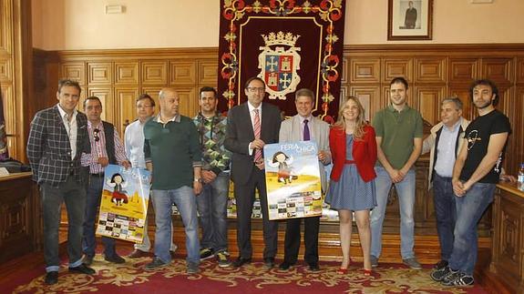 Organizadores de la iniciativa Palencia Suena en la presentación en el Ayuntamiento.Merche de la Fuente