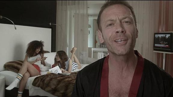 Rocco Siffredi en el vídeo que ha subido a su página de Facebook.