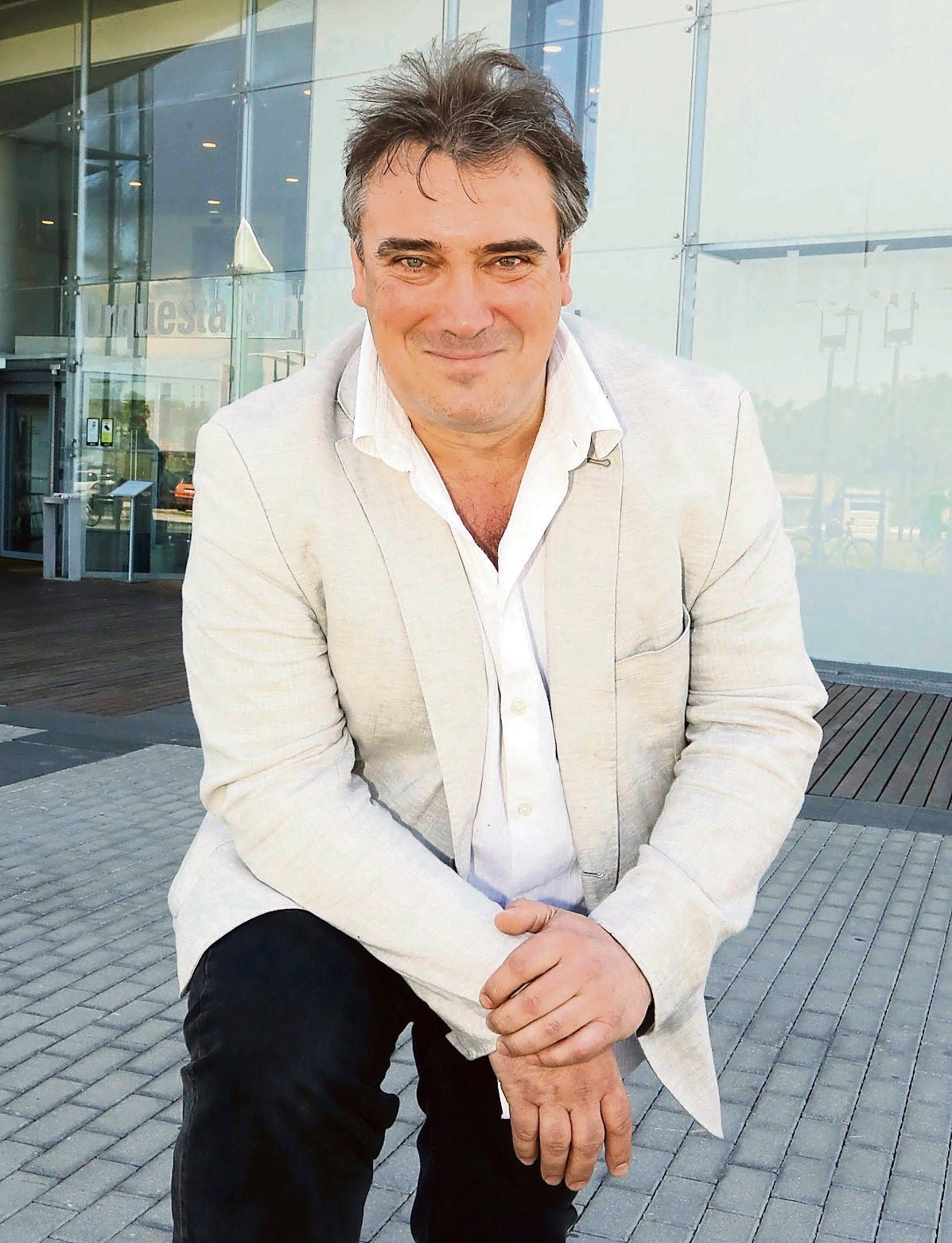 Jaime Martín posaba ayer ante las puertas del Auditorio Miguel Delibes