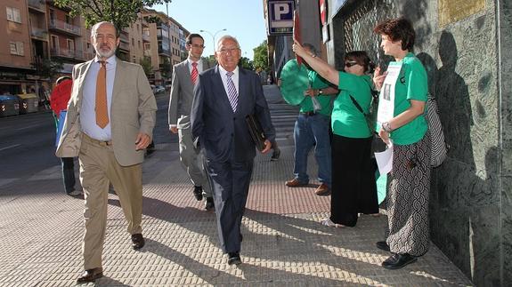 Atilano Soto, a su llegada al juzgado. Antonio Tanarro