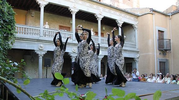 Interpretación del 'Bolero' de Ravel por el Instituto Universitario Alicia Alonso. 