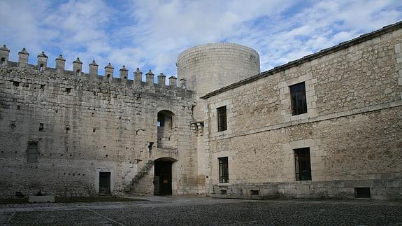 Sede del instituto Duque de Alburquerque de Cuéllar.