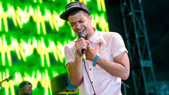 Jacob Anderson triunfa como cantante con pseudónimo