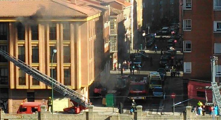 Edificio de la calle San Luis donde ocurrió el suceso.