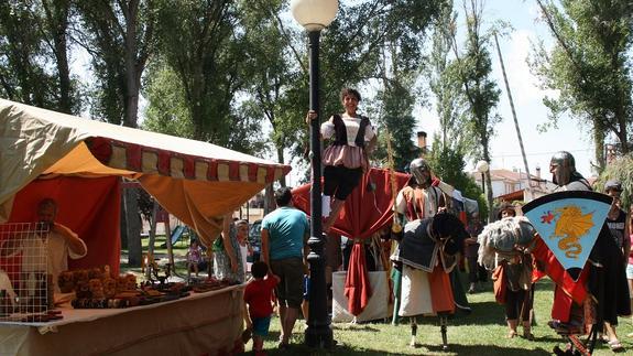 Participantes en la anterior edición del Mercado Medieval de Sanchonuño. 