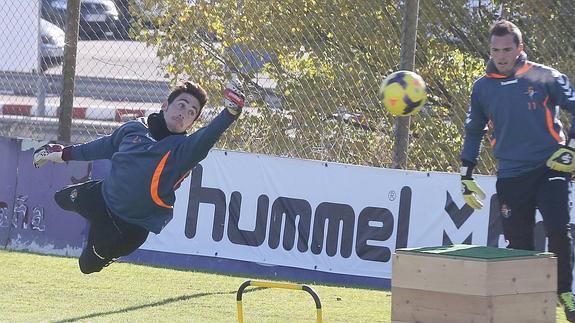 Diego Mariño durante un entrenamiento.