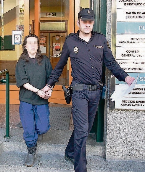 Amelia B. S., el pasado 7 de mayo a la salida del juzgado. 