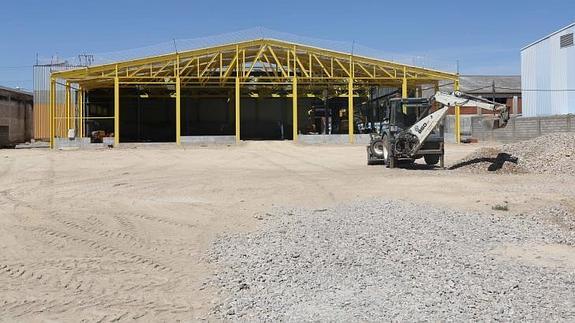 Obras para la instalación de una lavandería industrial en el polígono de Argales. 