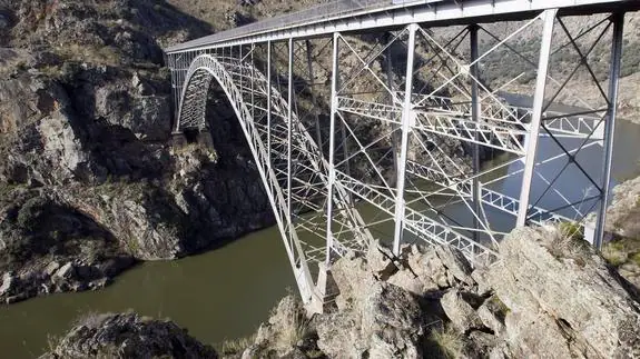 Puente de Pino de Oro o Puente de Requejo en Zamora 