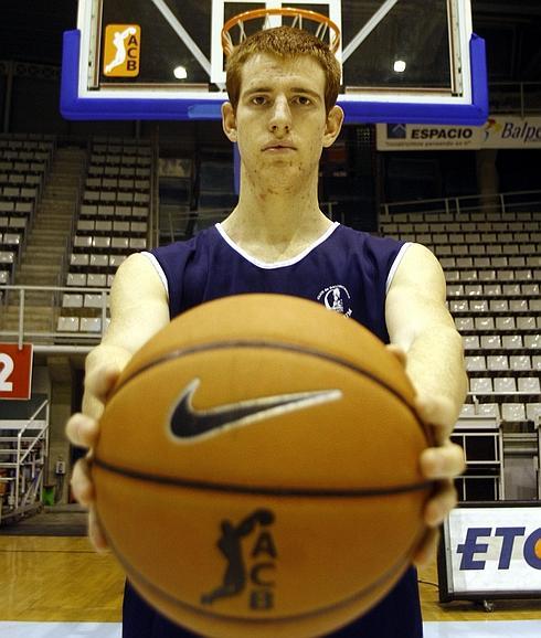 Javi Lucas, en su etapa en el Etosa Alicante. 