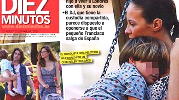 Jessica Bueno, con su pequeño Francisco en brazos. 