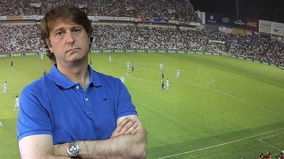 Carlos Suárez,en las oficinas del club.