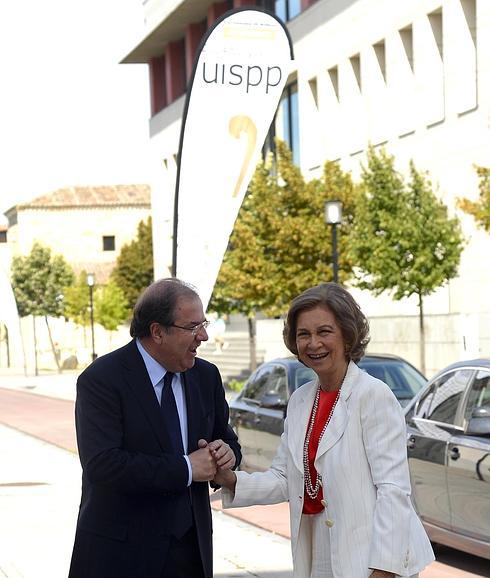 Doña Sofía asiste a dos sesiones científicas sobre prehistoria reciente en el Congreso UISPP