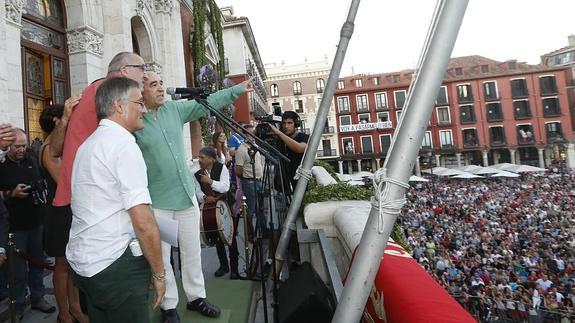 Los integrantes del grupo 'La Carraca' durante el pregón de la Virgen de San Lorenzo. 