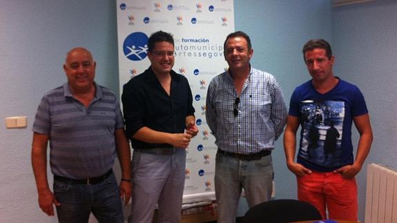 Reunión entre los representantes de la Segoviana y el concejal de Deportes. 