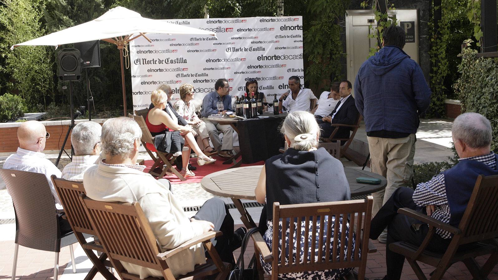 El vino y los toros vuelven a lidiar en las tertulias de El Norte