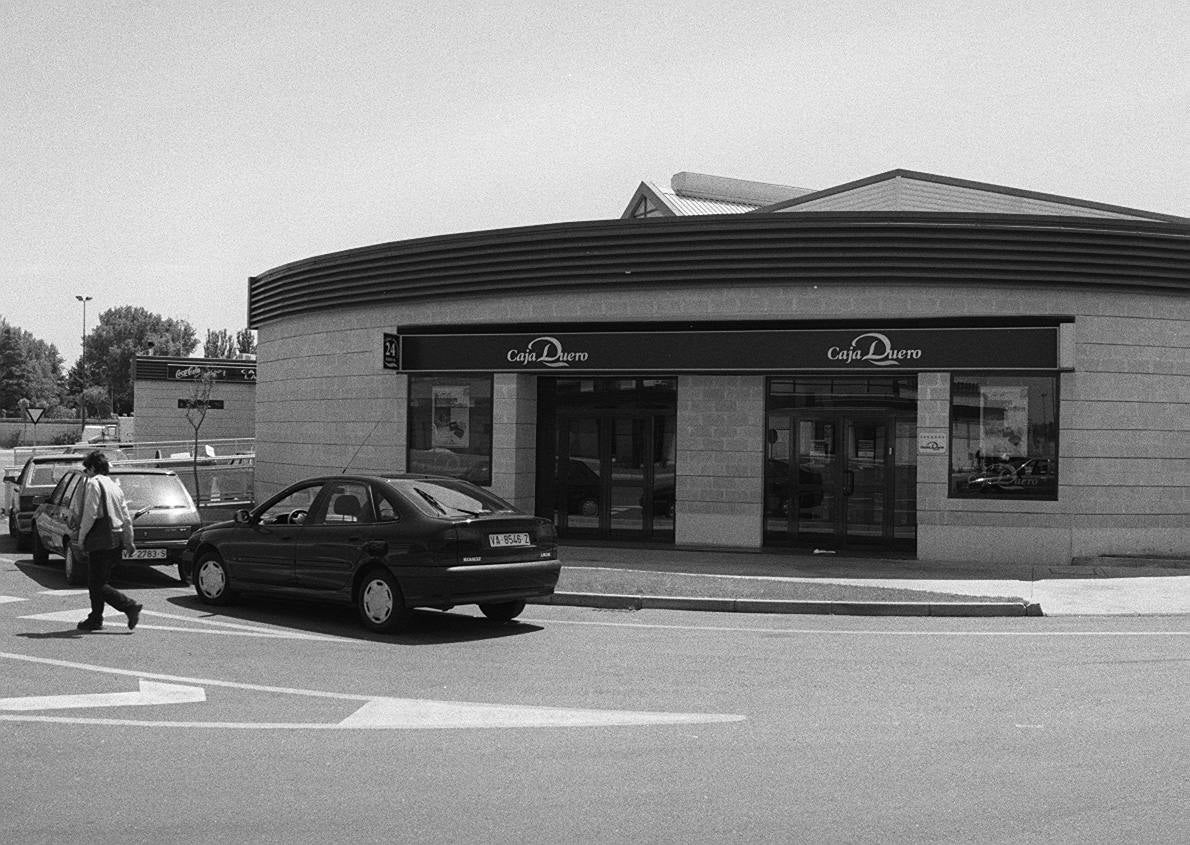 Sucursal de Caja Duero en Mercaolid.