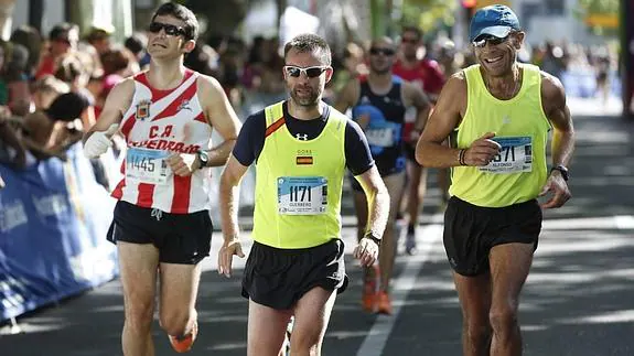 Los corredores regionales triunfan en la media maratón