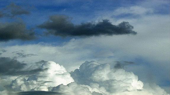 Imagen de un cielo de tormenta en Valladolid. 