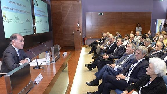 El consejero Tomás Villanueva, durante la clausura de la jornada sobre innovación organizada en Boecillo, NACHO GALLEGO - EFE