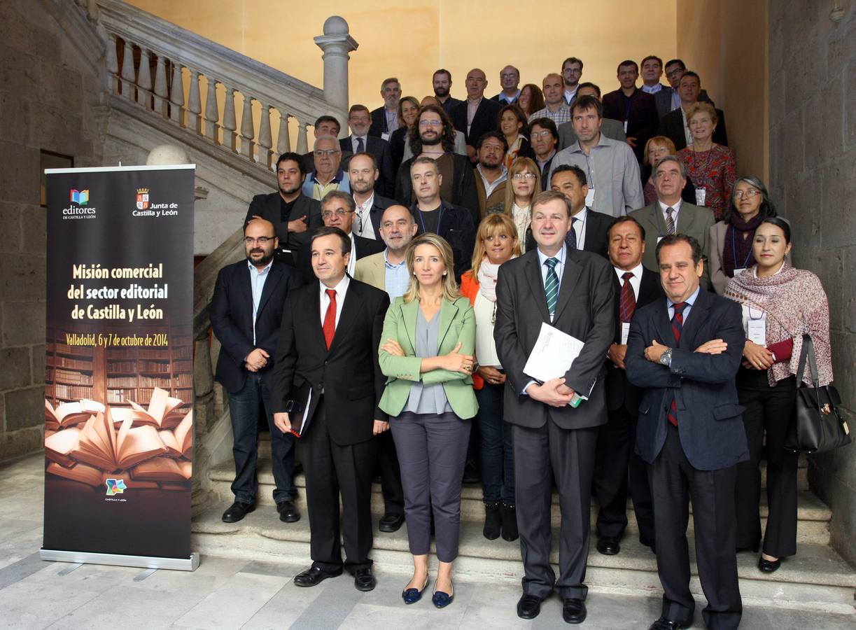 La consejera de Cultura y Turismo, Alicia García, mantiene un encuentro con editores de la Comunidad e internacionales, que participan en las jornadas de comercialización del sector editorial organizadas por la Junta de Castilla y León. 