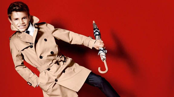 Romeo Beckham en una campaña de Burberry
