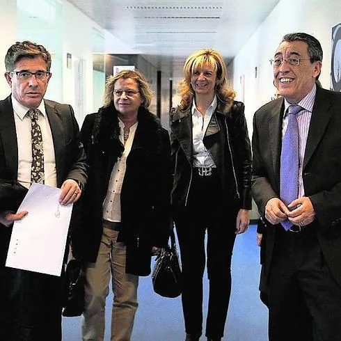 Rafael López, Concha Navafría, Elvira Velasco y el delegado territorial de la Junta, Bienvenido Mena.