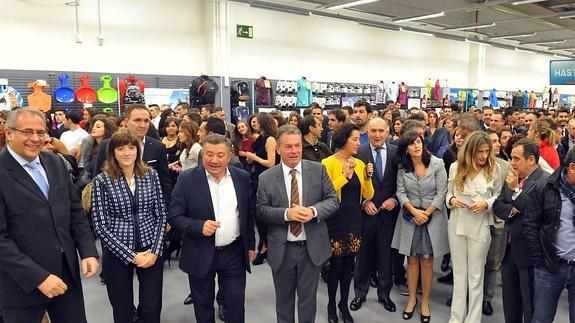 Inaguración del Decathlon en Arroyo de la Encomienda. 