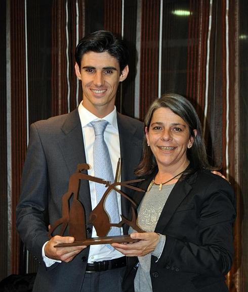 Víctor Barrio junto a María Paz Rodríguez, miembro de la peña ACT Volapié. 