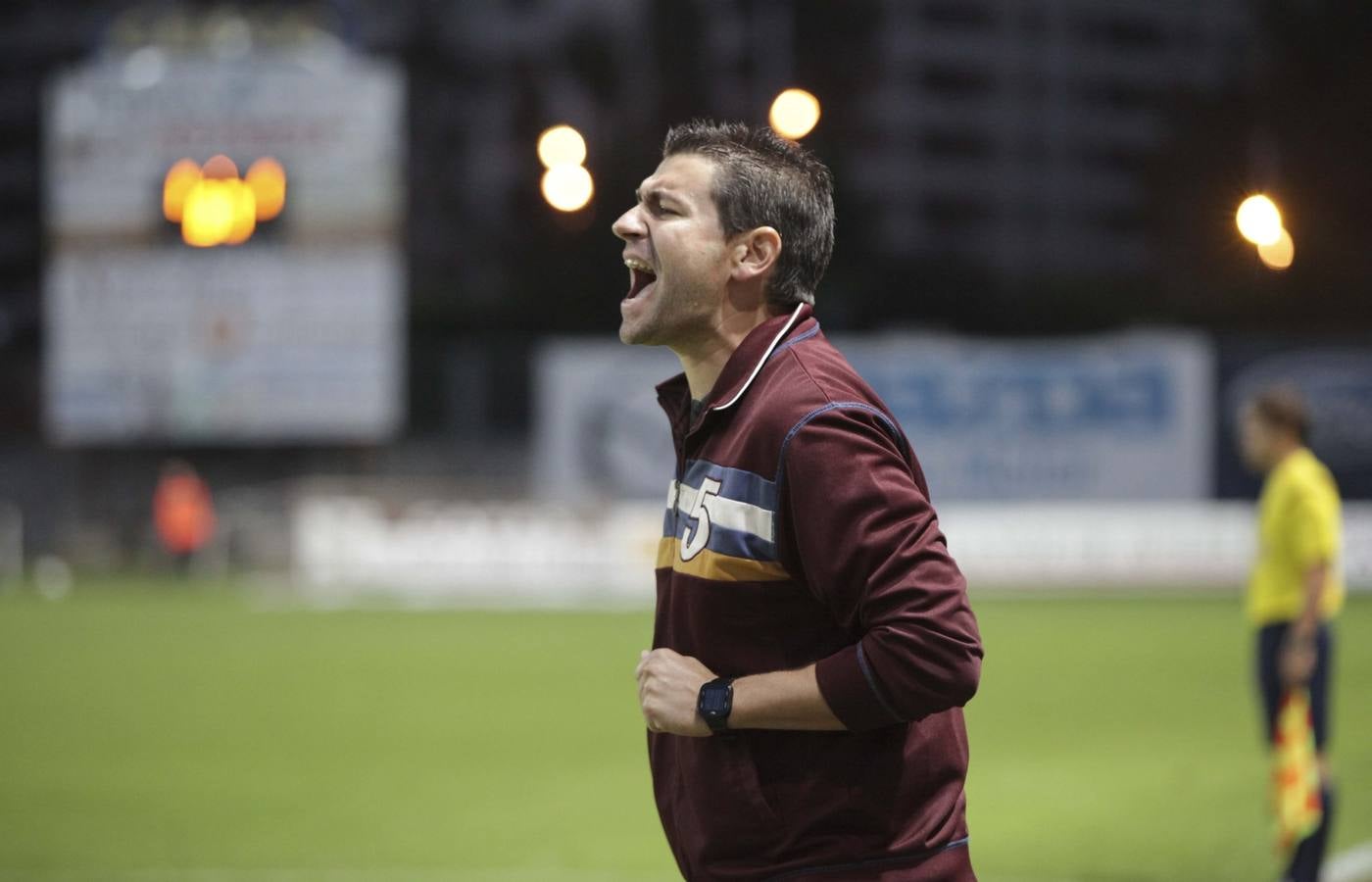 Fernando Estévez, durante un partido del Guijuelo. LA VOZ DE AVILÉS