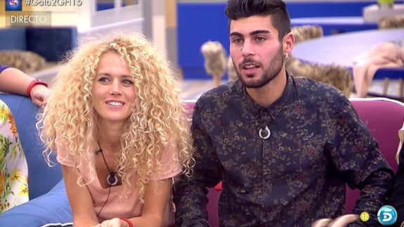 Hugo junto a Azahara