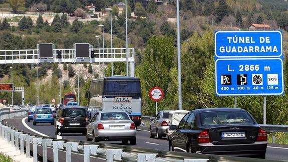 Tráfico intenso a las puertas de la provincia de Segovia. El Norte