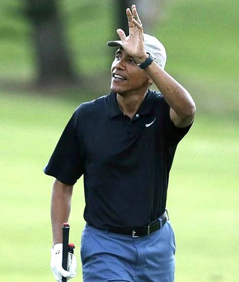 Obama, jugando al golf