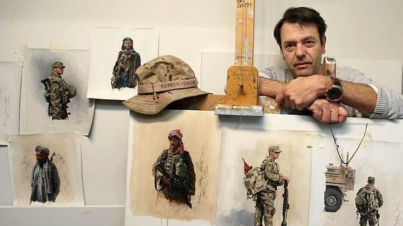 El pintor catalán Augusto Ferrer-Dalmau Nieto, en su estudio de Valladolid.