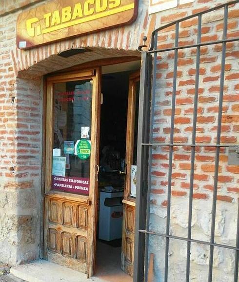 Fachada del estanco.