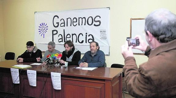 Christian Gullón, José Emiliano Ibáñez, Fran Fernández y Javier Castro, portavoces de Ganemos Palencia.