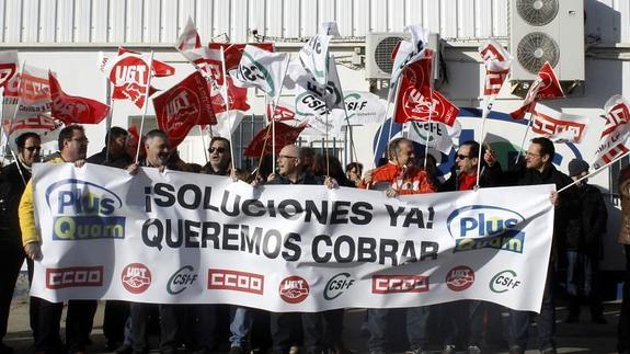 Un momento de la concentración de los trabajadores. / Jonatan Galván