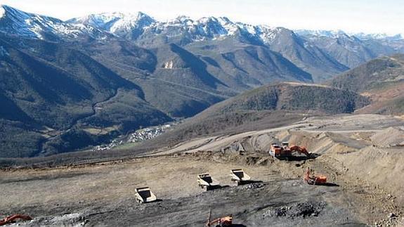Cerredo lleva paralizado desde el 15 de febrero de 2013.
